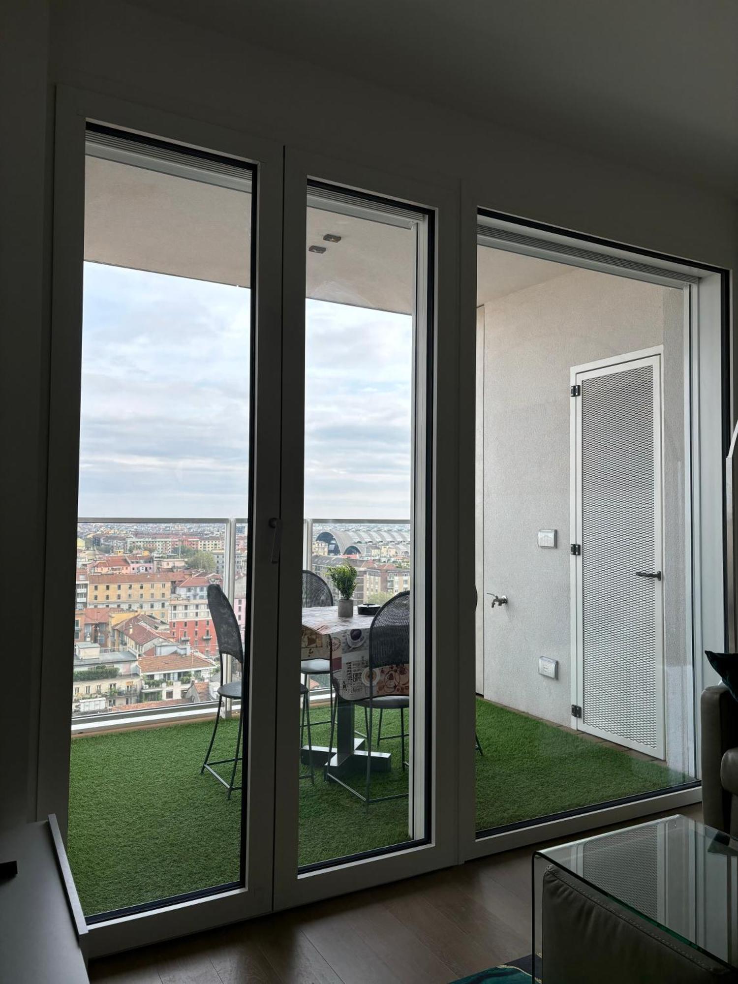 Torre Milano Skyview Suite Gym Pool & Rooftop Esterno foto