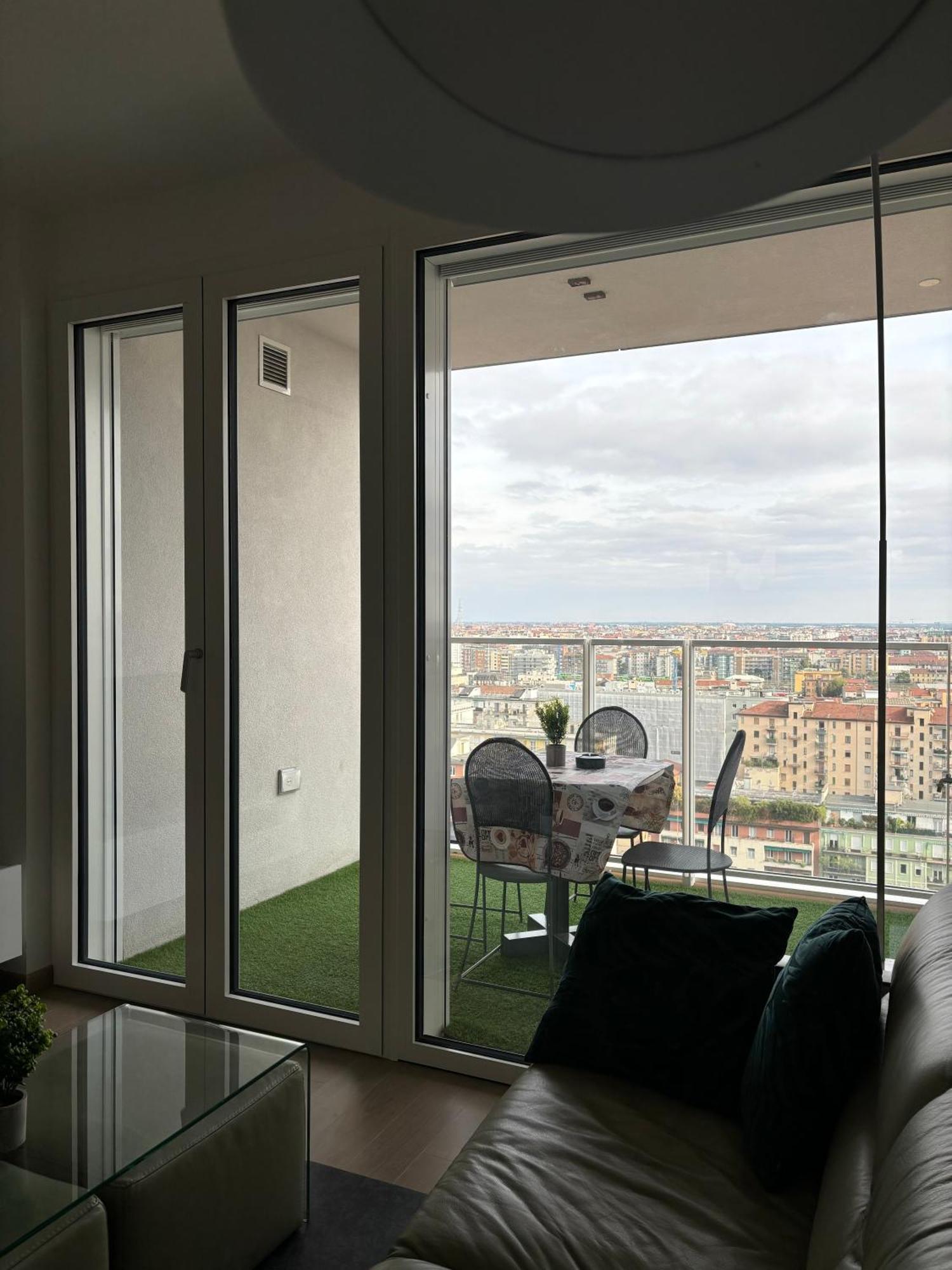 Torre Milano Skyview Suite Gym Pool & Rooftop Esterno foto